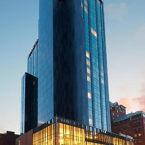 Grand 5*, Belfast Reino Unido