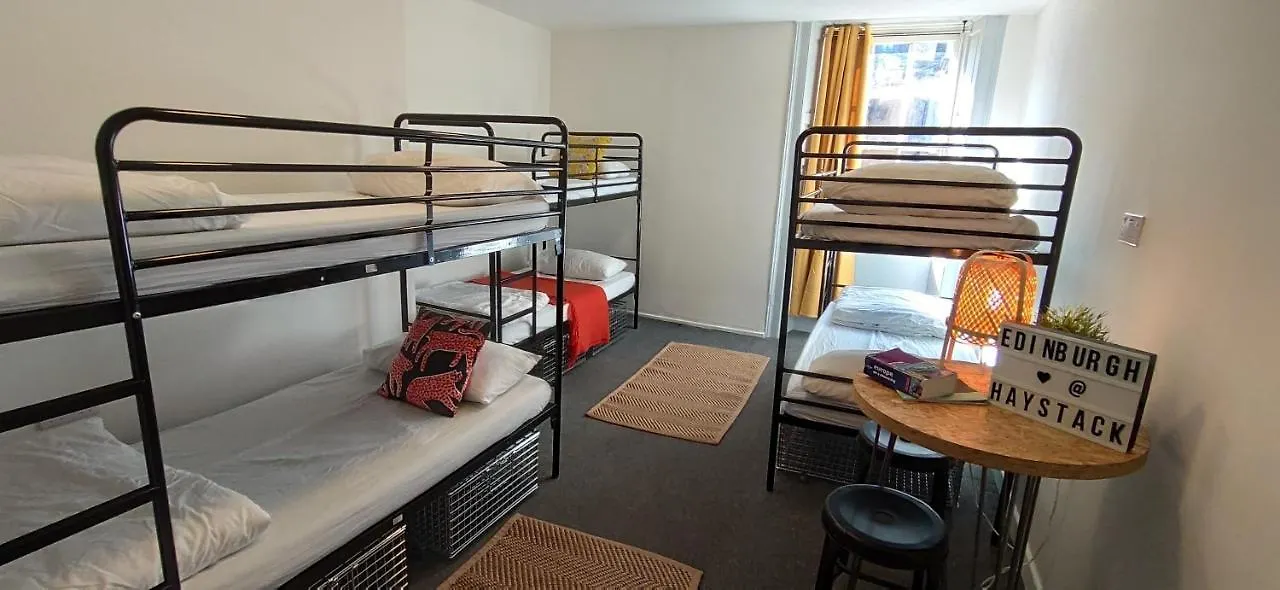אדינבורו Haystack Hostel בריטניה